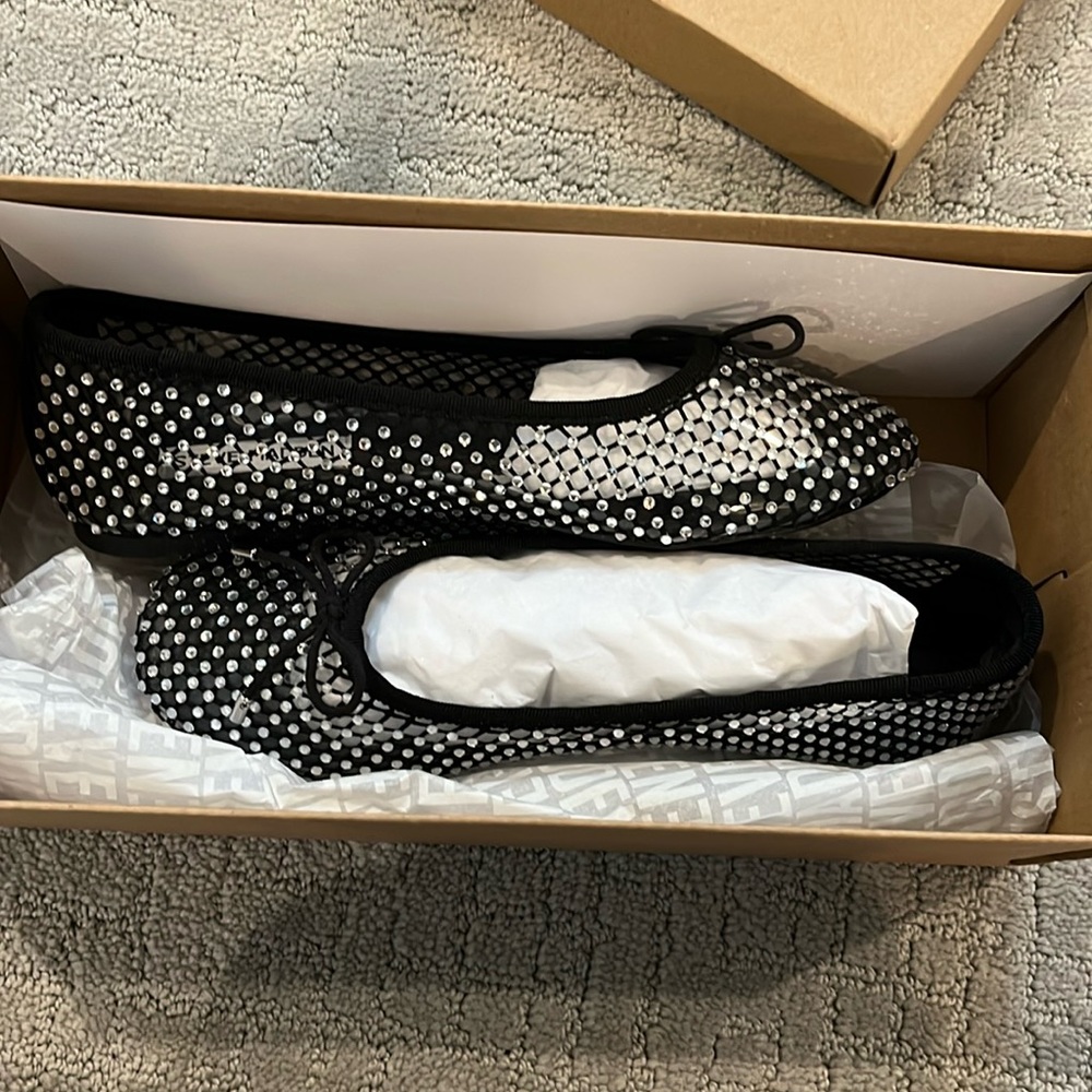 Black Steve Madden flats